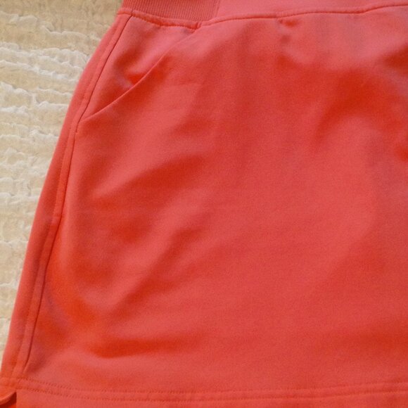 NWOT  32 Cool, "S" Tennis, Golf, Pickleball skort.  Athletic, Kitchen, Comfort - Picture 5 of 5